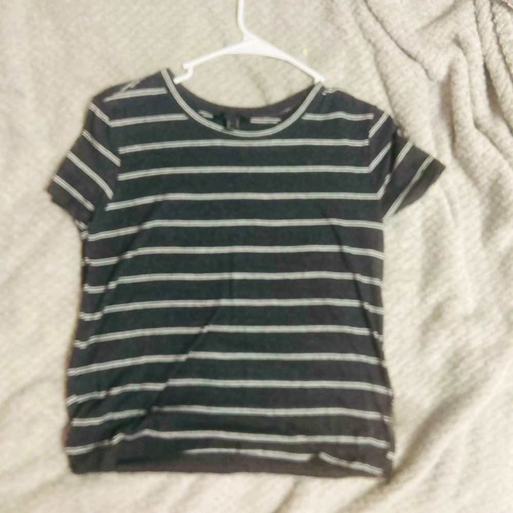 Gray striped tee-shirt